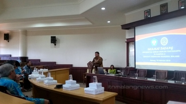 Menyimak-Diskusi-Terbuka-ITN-Malang-dan-Universitas-Ahmad-Dahlan-Yogyakarta