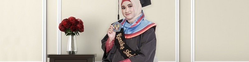 Riantika Sherlindatama lulusan terbaik Teknik Kimia S-1, Fakultas Teknologi Industri (FTI), ITN Malang, wisuda ke 67 tahun 2022.
