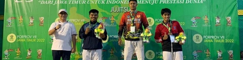 Rizky Mulatiif Okdiyantino mahasiswa Teknik Sipil S-1 ITN Malang, Mewakili Kota Malang meraih medali perak pada Pekan Olahraga Provinsi (Porprov) VII 2022, di Kabupaten Lumajang, Jawa Timur